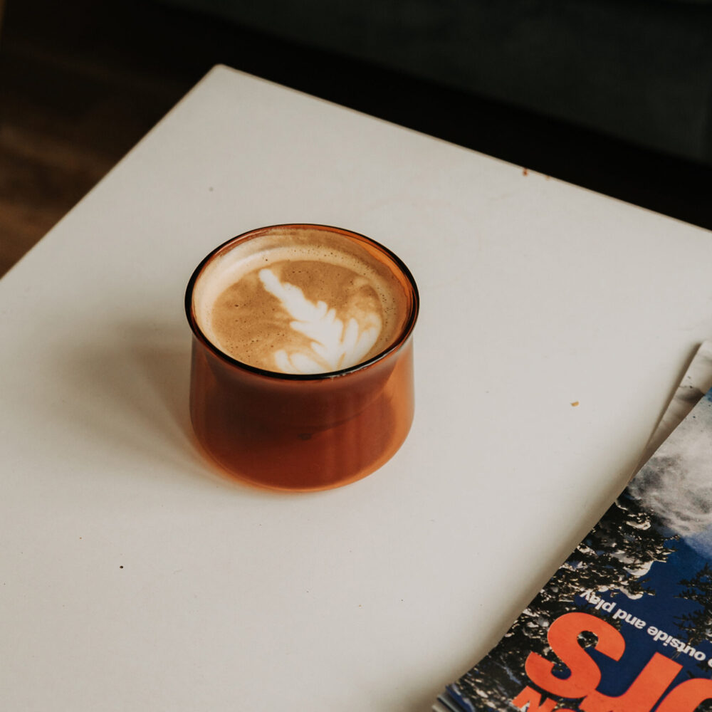 FLUR - On Table White - V1